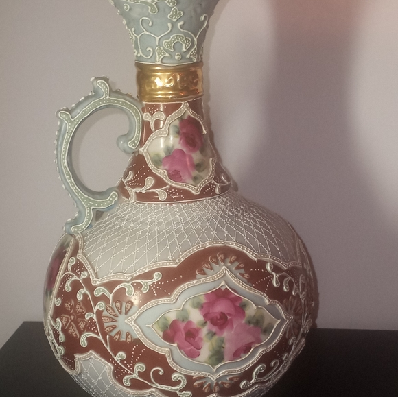 This breathtaking NipponHand Painted Moriage Pitcher is beautiful. - Picture 13 of 15